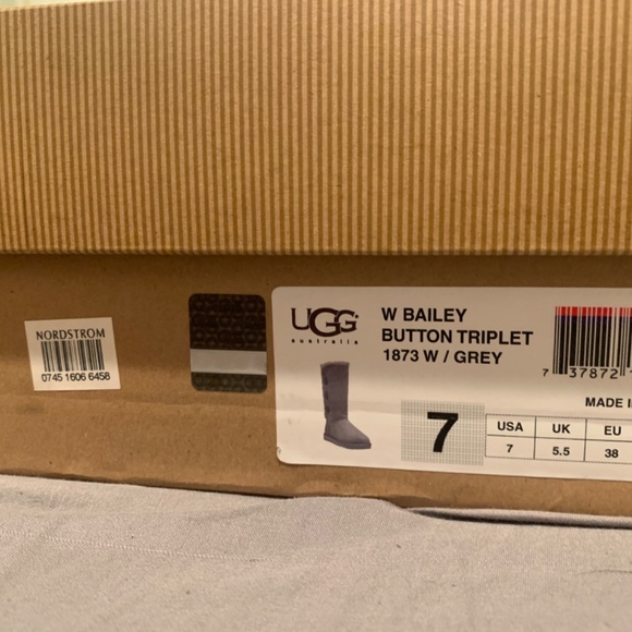Ugg australia W Bailey button/triplet - Picture 5 of 6